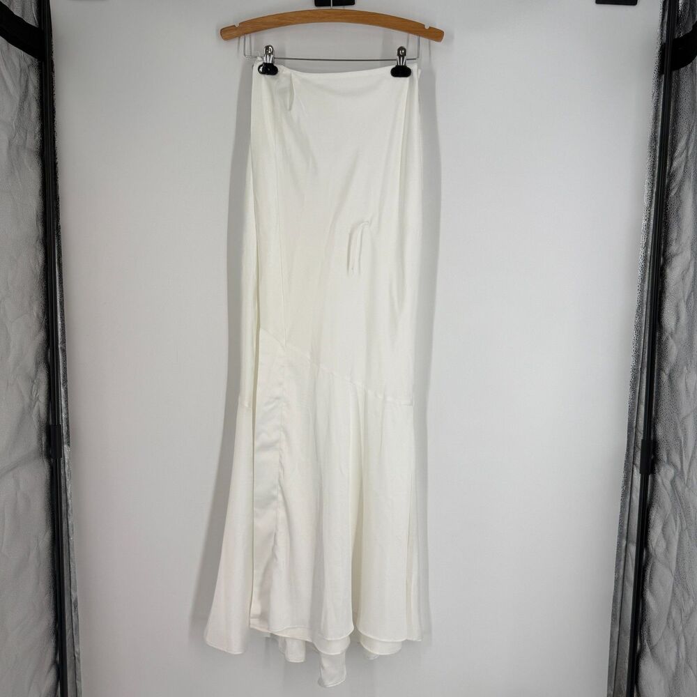 V. Chapman The Calla Lily Maxi Skirt White Wedding Boho Coastal Size 4 *FLAW